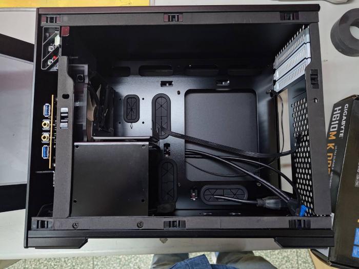 primo P115EA 魔方 鋁殼 金色 (ITX) 送SFX 300W 升級350W+$100